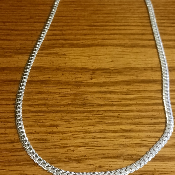 Sterling Silver chain (Sideways flat links) - Picture 2 of 4